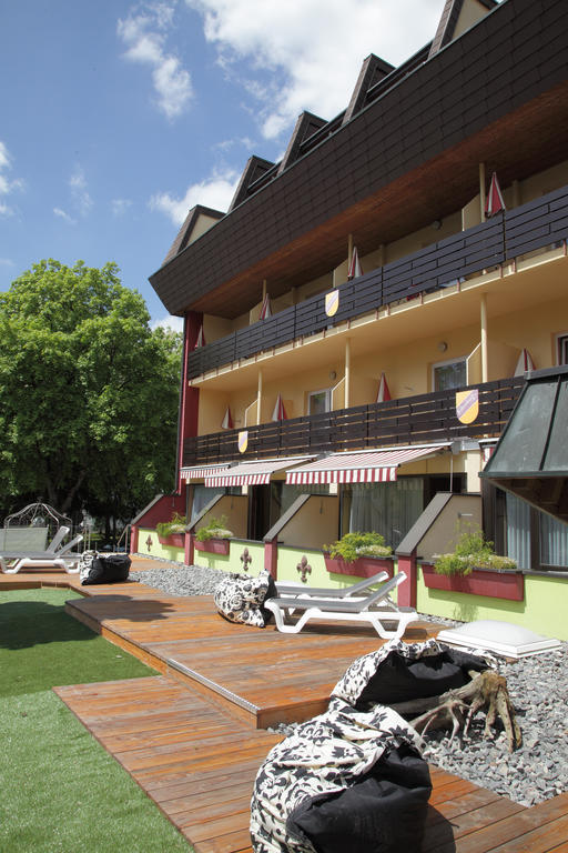 באד דירהיים Waldeck Spa Kur- & Wellness Resort מראה חיצוני תמונה